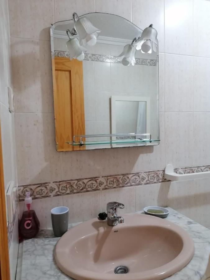 Gemuetliche Ferienwohnung In Torrevieja Ca100M Vom Strand Playa Del Cura Entfernt Eksteriør billede