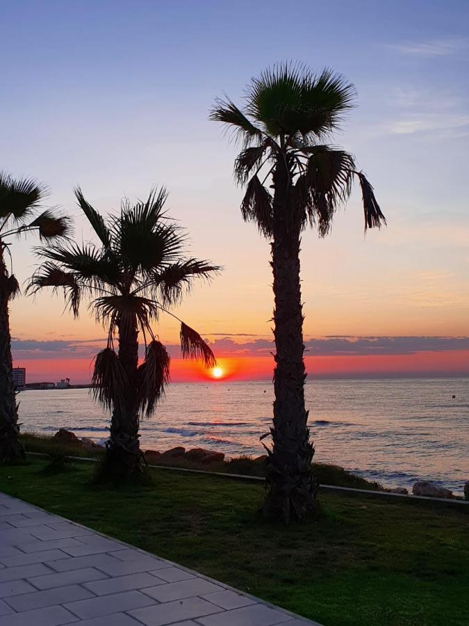 Gemuetliche Ferienwohnung In Torrevieja Ca100M Vom Strand Playa Del Cura Entfernt Eksteriør billede