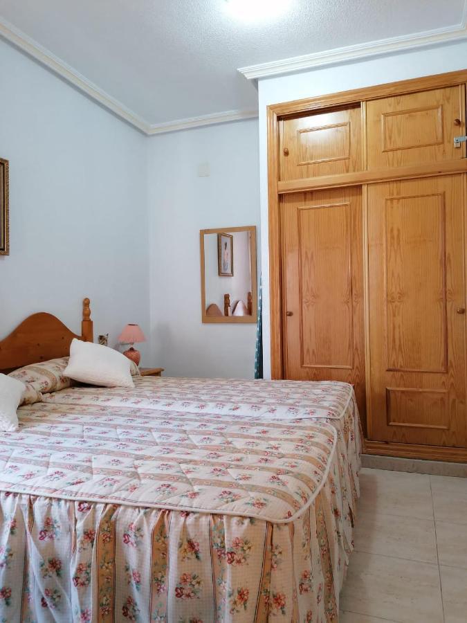 Gemuetliche Ferienwohnung In Torrevieja Ca100M Vom Strand Playa Del Cura Entfernt Eksteriør billede