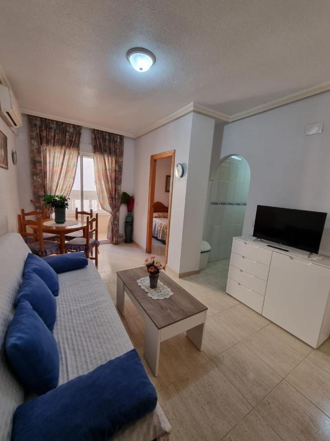 Gemuetliche Ferienwohnung In Torrevieja Ca100M Vom Strand Playa Del Cura Entfernt Eksteriør billede