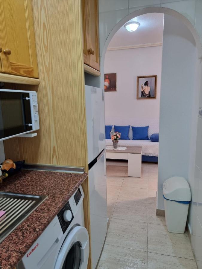 Gemuetliche Ferienwohnung In Torrevieja Ca100M Vom Strand Playa Del Cura Entfernt Eksteriør billede